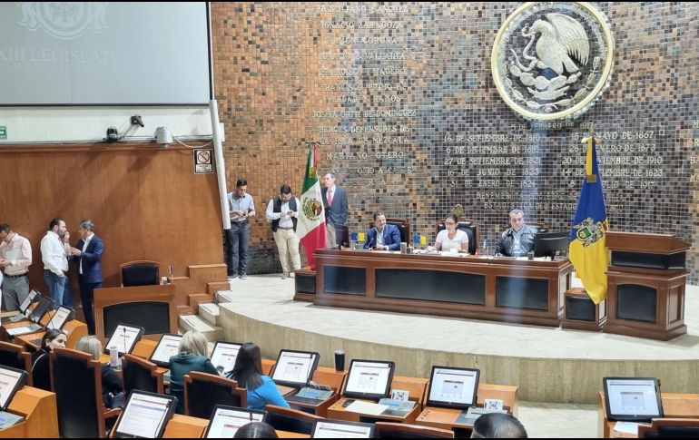 El Congreso de Jalisco aplazó hasta el lunes la discusión del dictamen de la iniciativa de reforma electoral en materia de paridad de género. ARCHIVO
