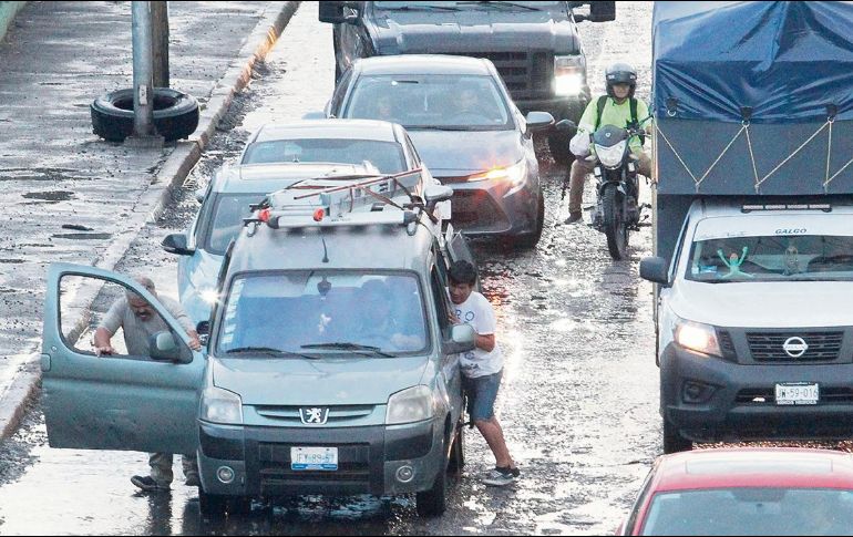 La movilidad tapatía se ha visto gravemente afectada debido a las intensas lluvias de los últimos días. EL INFORMADOR/ A. Camacho