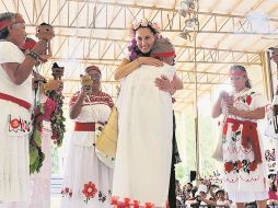 Claudia Sheinbaum recibió el apoyo de mujeres en Irapuato, Guanajuato. ESPECIAL