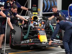 Helmut Marko arremetió duro contra Sergio Pérez. AP/Darko Bandic