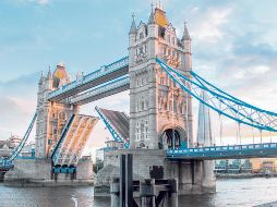 Tower Bridge. Este puente colgante de Londres terminó de ser construido en 1894. PIXABAY