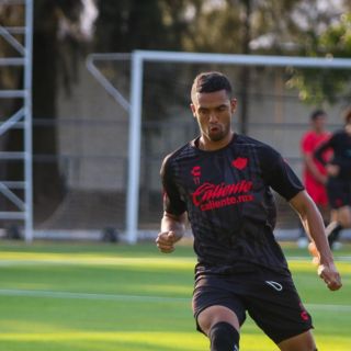 Nadie extrañó a Mauro Manotas; está lesionado