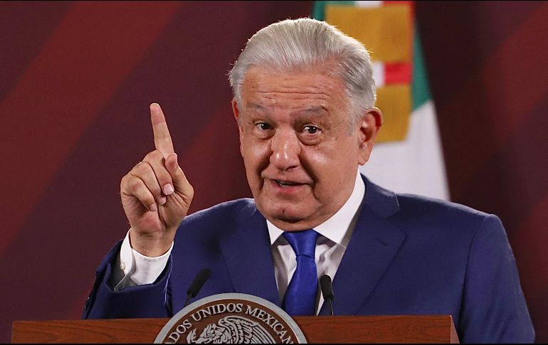 El Presidente mencionó que el empresario Claudio X. González es quien encabeza al 