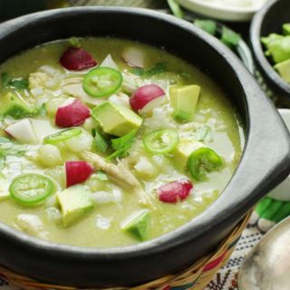 ¿Es saludable el pozole en lata? Esto dicen especialistas