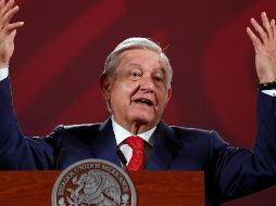 López Obrador refirió que como Presidente de la República cuenta con viáticos, boletos de avión y personal que lo acompaña, pero a los ministros, 