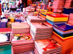 Padres exigen mejor calidad en los útiles que entrega el gobierno a sus hijos. EL INFORMADOR/ ARCHIVO