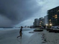 La Onda Tropical 11 impactará en las costas de Jalisco, Colima y Michoacán. ESPECIAL