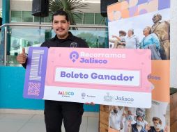 El sorteo llamado “Recorramos Jalisco” correspondió a la modalidad de familiares directos de policías, un programa que cumple 20 años de operación y otorga facilidades a diferentes segmentos de la población para que conozcan los sitios turísticos de Jalisco. CORTESÍA