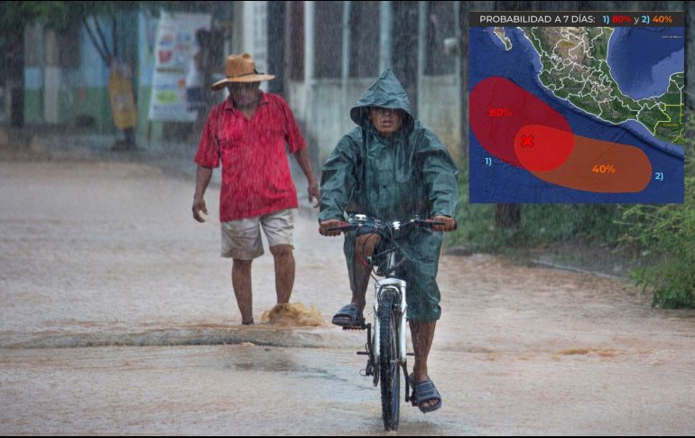 El SMN vigila una zona de baja presión al sur de Colima y Michoacán que incrementó este jueves a 60% su probabilidad para desarrollo ciclónico en 48 horas y mantiene 80% en 7 días. SMN / EFE / ARCHIVO