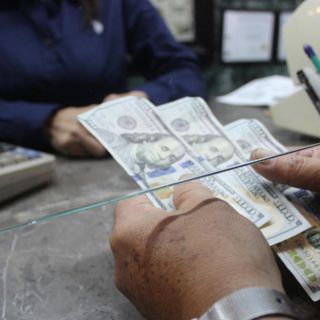 Superpeso borra toda la ganancia de un mes; llega a $17.36