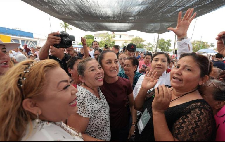 Mujeres despicadoras y miembros de la comunidad pesquera de la región le externaron las principales necesidades del sector, ‘’lléveselo en el corazón’’, le solicitaron. CORTESÍA