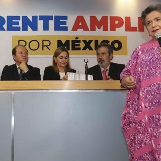 Se registra Beatriz Paredes como aspirante a candidatura presidencial por Frente Amplio Va por México