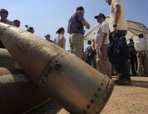 Algunas municiones de racimo dejan una gran cantidad de submuniciones sin explotar. ESPECIAL