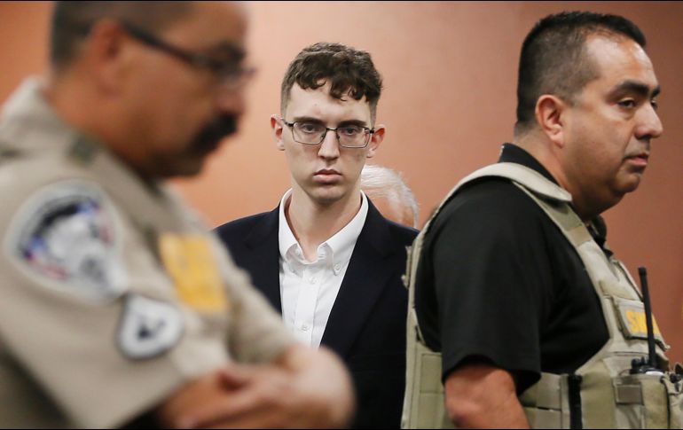 Un hombre blanco, Patrick Crusius, mató a 23 personas en un ataque racista contra compradores hispanos en una tienda de la cadena Walmart en una ciudad fronteriza de Texas. AP / El Paso Times