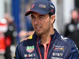 Checo Pérez marcó hoy el cuarto tiempo en la segunda prueba libre para el Gran Premio de Gran Bretaña. AFP / A. Isakovic