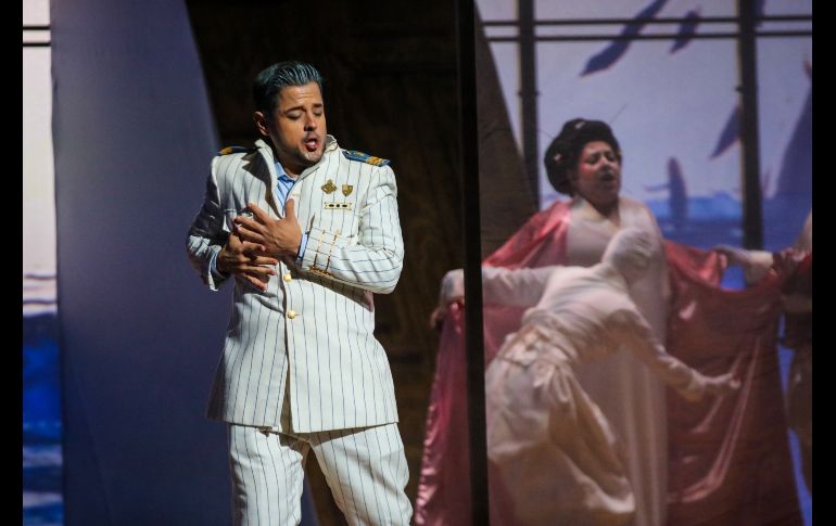 la dirección de escena corre a cargo de Luis Manuel Aguilar ‘Mosco’, quien al lado de la realizadora Rita Basulto forma parte de un equipo creativo jalisciense que representa el 90 por ciento del total en la producción, a cargo del CSAE de la UdeG. EL INFORMADOR / A. Navarro