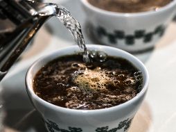 El ingrediente activo del café es la cafeína, la sustancia psicoactiva más común de mayor consumo en el mundo. AFP / ARCHIVO