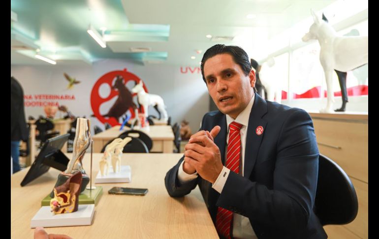 Mauricio Martínez Pérez, DNP de Veterinaria de UVM.