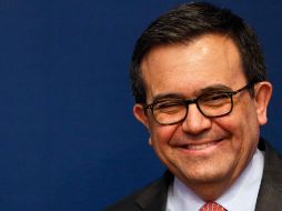 Ildefonso Guajardo señaló que no pudo lograr un posicionamiento que le permita competir por la candidatura. AP/ ARCHIVO