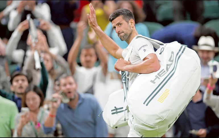 Novak Djokovic va dos sets arriba sobre Hubert Hurkacz. EFE