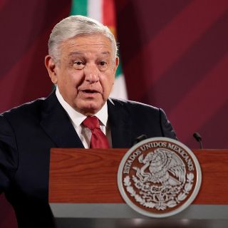 López Obrador celebra acuerdo por marca de Mexicana de Aviación