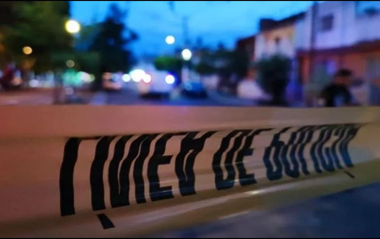 Cadáver localizado en la colonia  Mirador Escondido en Zapopan, bomberos intervinieron para abrir las puertas del vehículo. EL INFORMADOR/ ARCHIVO