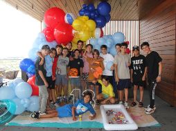 David Ibarra junto a sus invitados. GENTE BIEN JALISCO/ Esmeralda Escamilla