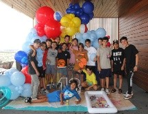 David Ibarra junto a sus invitados. GENTE BIEN JALISCO/ Esmeralda Escamilla