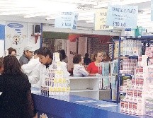 La Tarjeta del Inapam otorga descuentos en diversos sectores. SUN / ARCHIVO