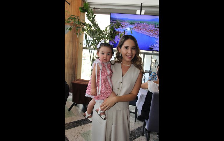 María Esparragoza y Claudia Romo. GENTE BIEN JALISCO/ Esmeralda Escamilla