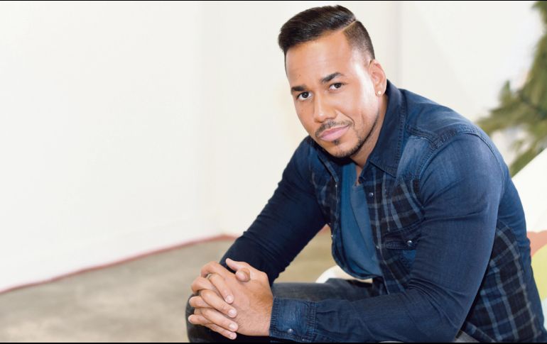 Fue a través de sus redes sociales donde el “Rey de la Bachata” se mostró molesto por la noticia, además mandó un mensaje dejando en claro que su gira sigue en pie.  AFP / ARCHIVO