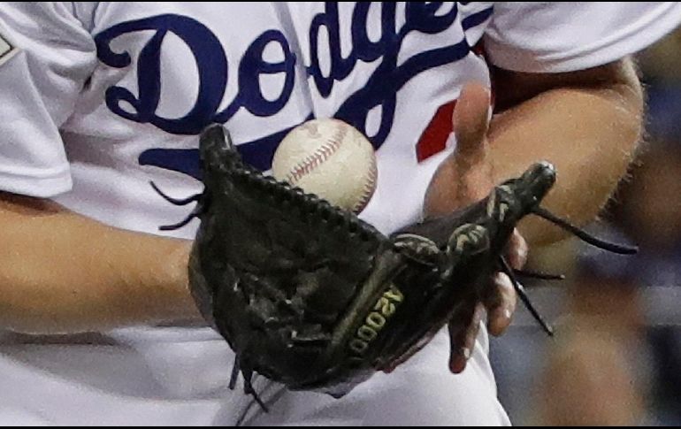 Las Ligas Mayores buscan la manera de conservar las costuras características de las pelotas de beisbol. AP/Archivo