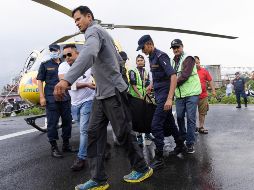 Los cuerpos sin vida de los cinco turistas de México, así como el del piloto nepalí que estaba a los mandos del helicóptero y que también falleció en el siniestro, fueron trasladados ayer a la capital nepalí. EFE / N. Shrestha