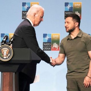 OTAN: Biden dice a Zelenski que entiende la "frustración" de Ucrania