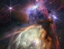 La imagen muestra 50 estrellas recién nacidas en un complejo de nubes a 390 años luz de distancia. AP