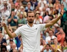 Daniil Medvedev estuvo a punto de sucumbir ante Chris Eubanks, pero sacó fuerzas para llegar a su primera semifinal en el All England Club. AP/A. Grant