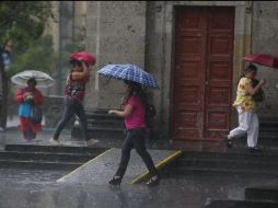 Se recomienda seguir las recomendaciones que emita Protección Civil, además de conducir con precaución y salir con ropa abrigada para salvaguardar su salud. EL INFORMADOR / Archivo