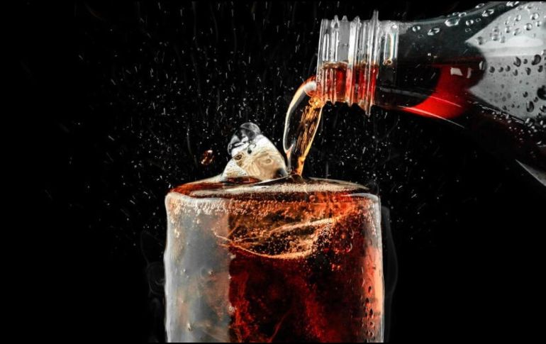 Especialistas recomiendan un consumo moderado del edulcorante. ESPECIAL