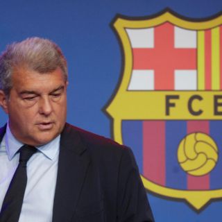 UEFA multa al Barcelona y el Manchester United por desequilibrios financieros