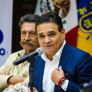 Necesitamos salir de la presa de grillos y darle rumbo al país: Silvano Aureoles