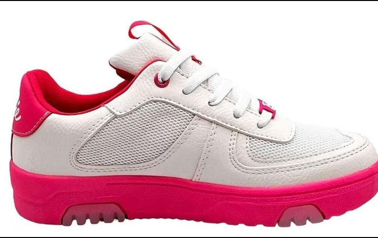 La empresa Coopel México lanza nueva tendencia de calzado por la película de Barbie. ESPECIAL