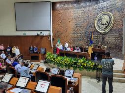 Esta iniciativa, que fue discutida por más tiempo por los legisladores en comisiones, avala la creación de la figura del diputado migrante. EL INFORMADOR / M. Hernández