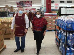 Entre una larga lista, la tarjeta del Inapam ofrece descuentos en establecimientos como taquerías, pollerías, cremerías, restaurantes, y tiendas de abarrotes. ESPECIAL / Gobierno de México