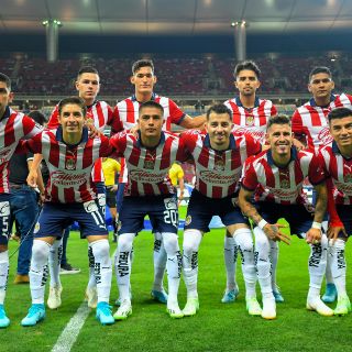 Chivas, a coronar el buen momento ante el Bilbao