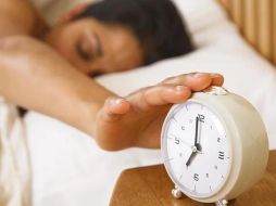 Duerme más temprano para que no te cueste trabajo levantarte. ESPECIAL