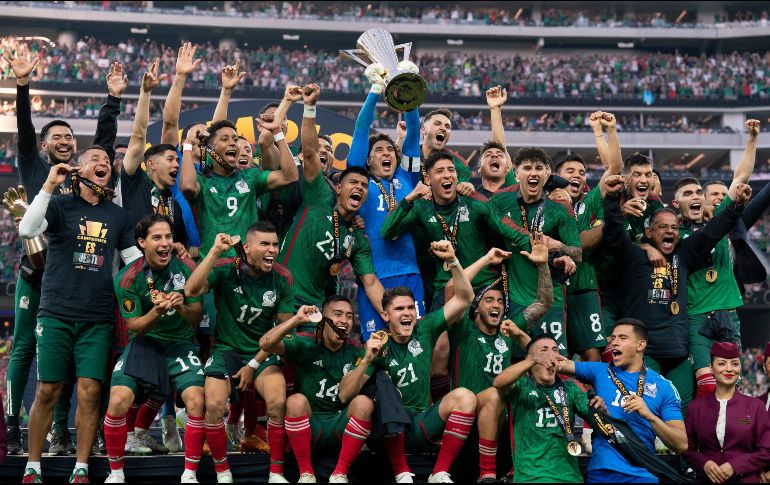 Santiago Giménez le dio el título al Tricolor. IMAGO7