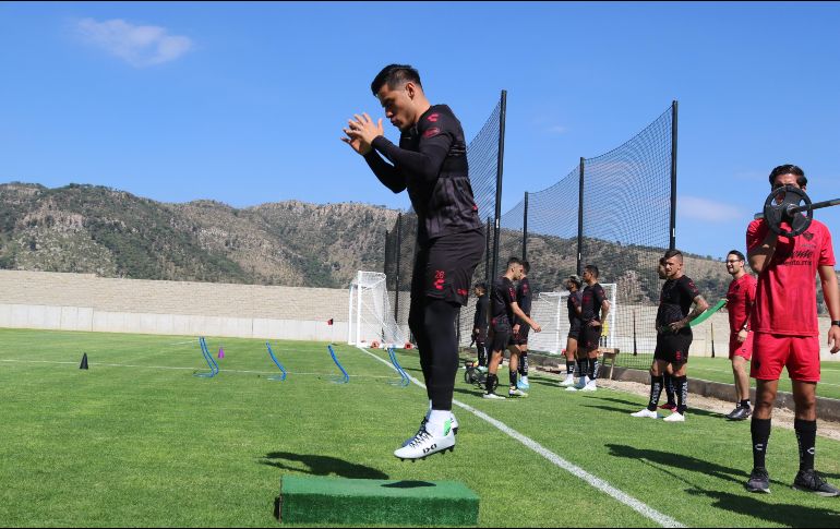 Los rojinegros están de manteles largos, ya que este lunes entrenaron por primera vez en la que será su nueva casa, la Academia. ESPECIAL / Atlas FC