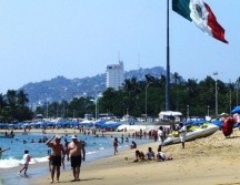 Un viaje redondo a Cancún de la aerolínea Volaris cuesta de 2 mil 770 pesos a 3 mil 829 pesos en el AIFA. ESPECIAL