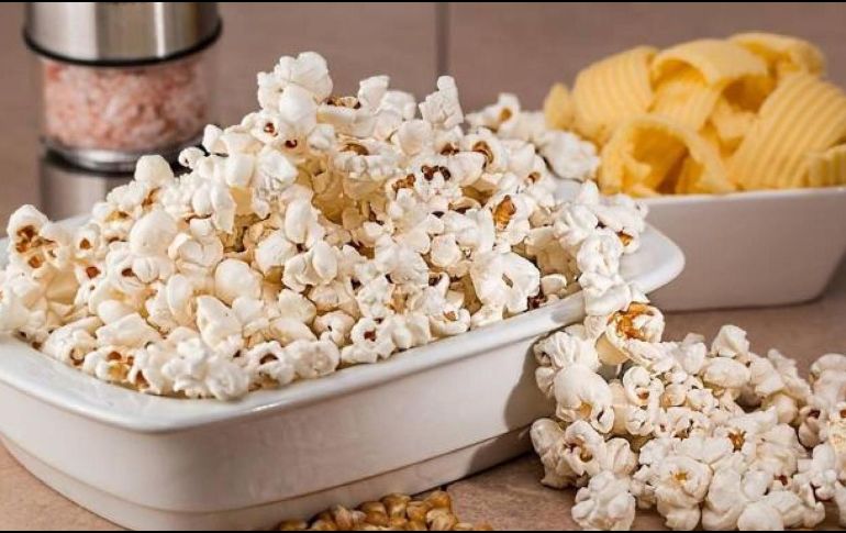Las palomitas de microondas tienen un alto contenido de sodio. ESPECIAL