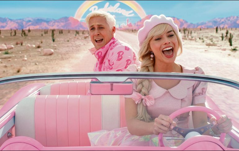 Ryan Gosling, quien da vida a “Ken”, y Margot Robbie, en el rol de “Barbie”. CORTESÍA